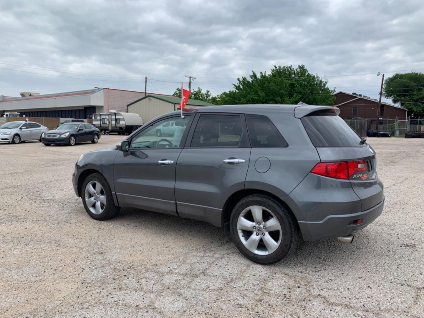 2009 Silver /Black Acura RDX (5J8TB18239A) with an 2.3L L4 DOHC 16V engine, Automatic transmission, located at 1830 North Belt Line Road, Irving, TX, 75061, (469) 524-0199, 32.834373, -96.993584 - Photo#3